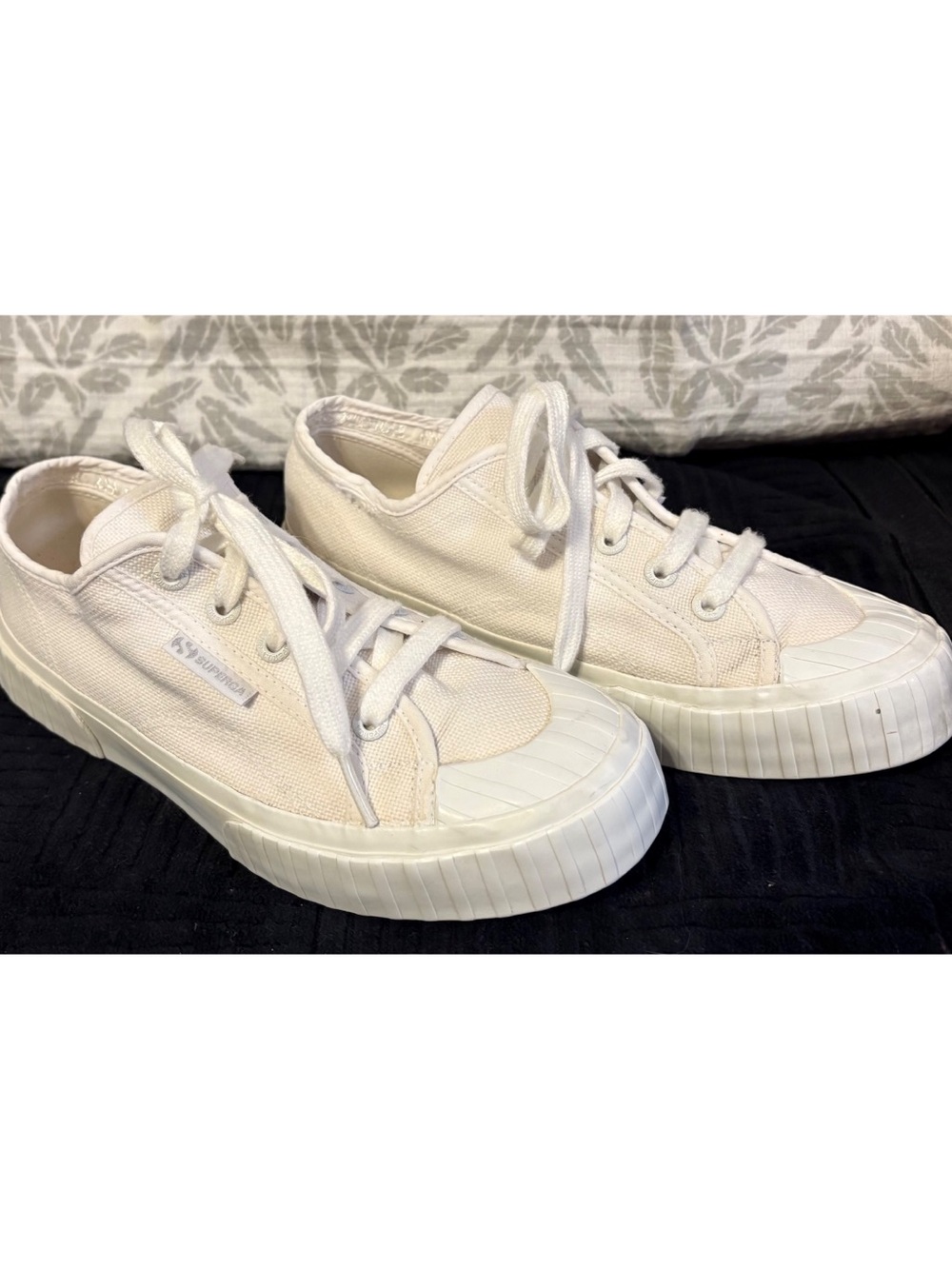 Superga Womens Low-Top Canvas Sneakers in Cream Whit